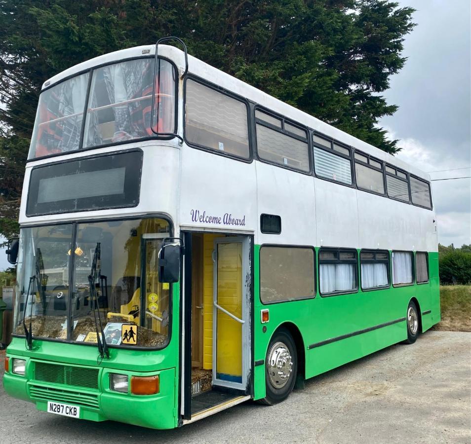 Double Decker Bus Hotel Aberystwyth Exterior photo